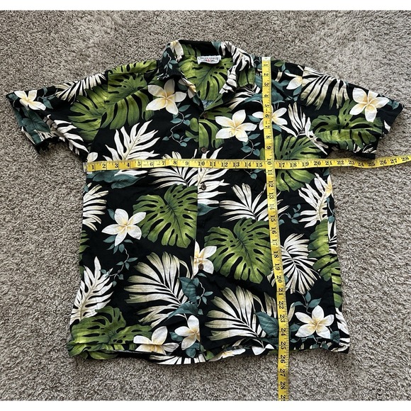 Pacific Legend Hawaiian Shirt Black Floral Made In‎ USA Sz Medium Missing Button - Picture 2 of 6